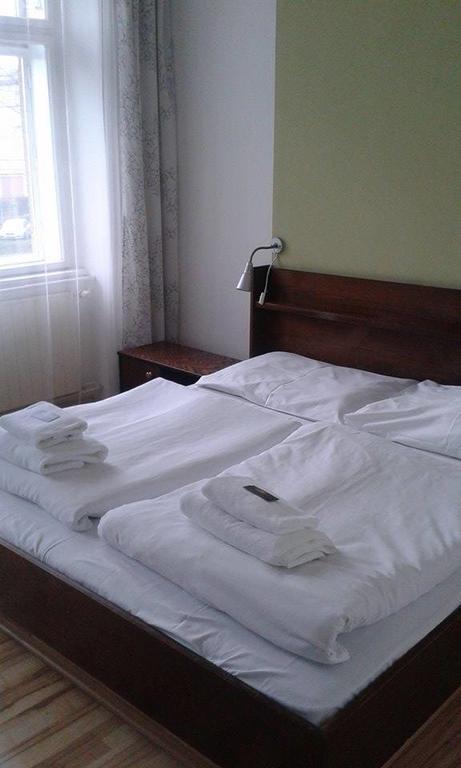 Hotel Saloon Zlín Habitación foto